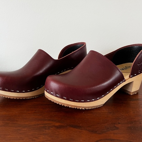 Sangrens Brett Low Closed Back Clogs- New - Picture 4 of 4